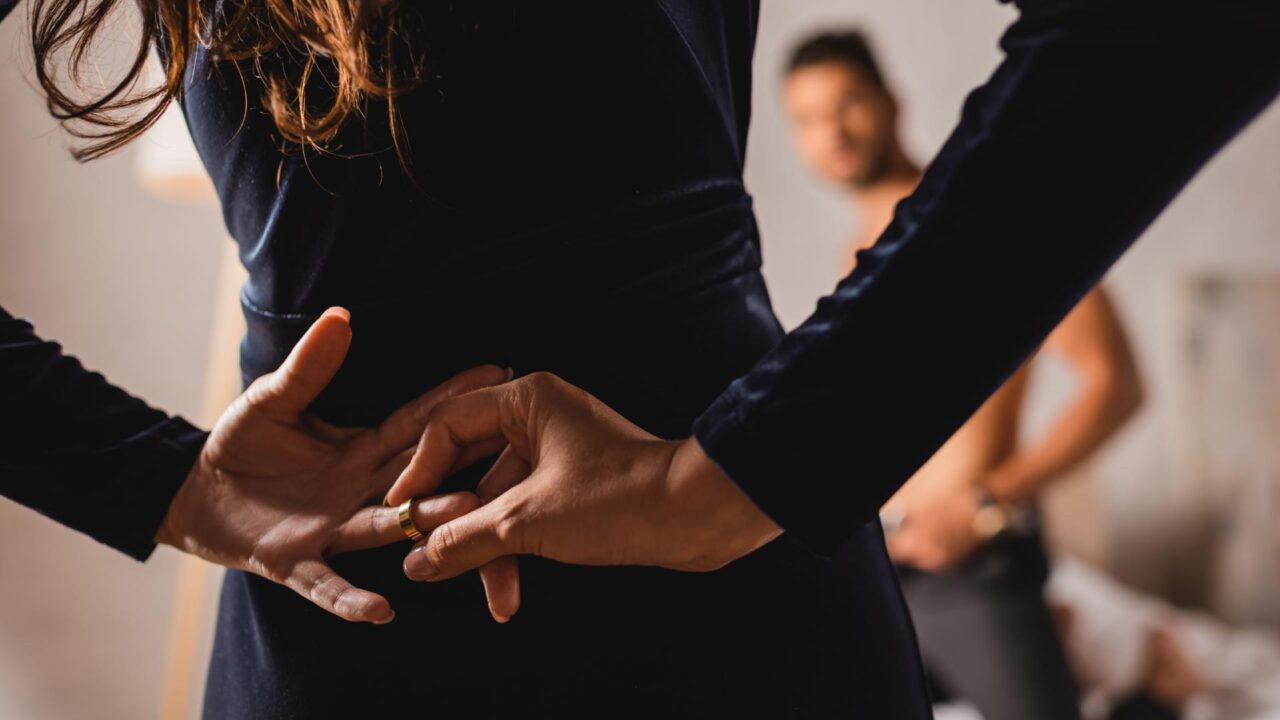 How a Cheating Spouse Affects Alimony